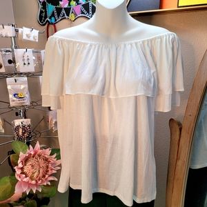 UNIQLO  women's short sleeves ruffle blouse